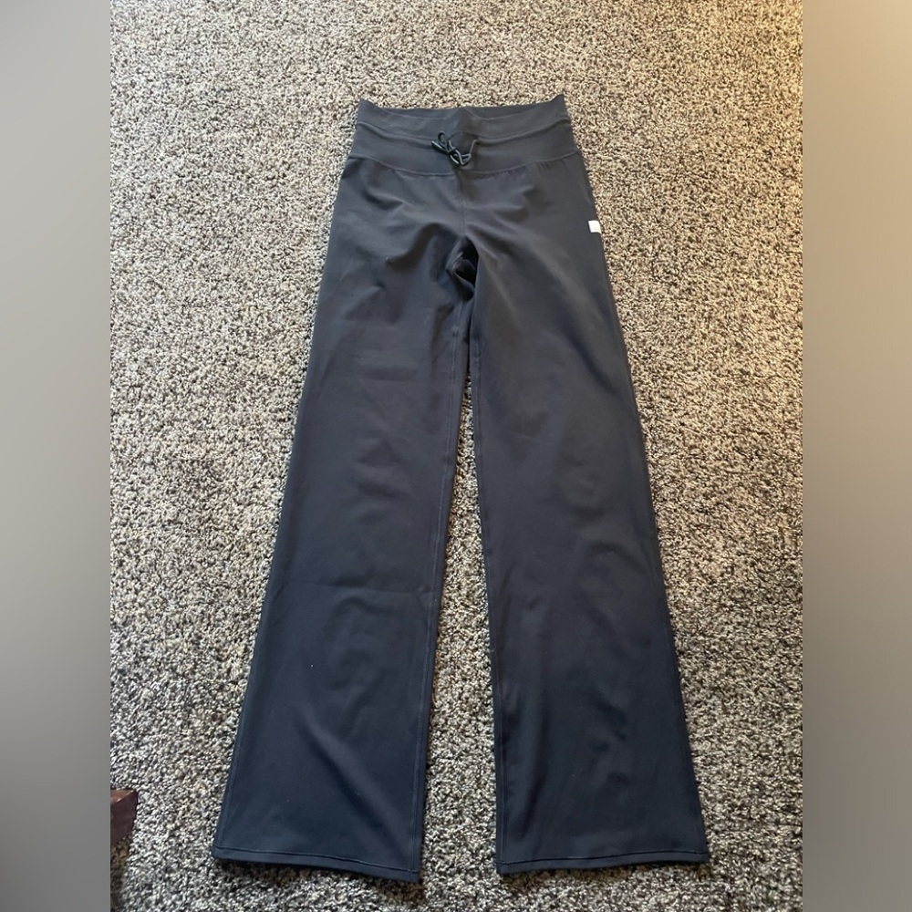 Vuori wide leg pants XS